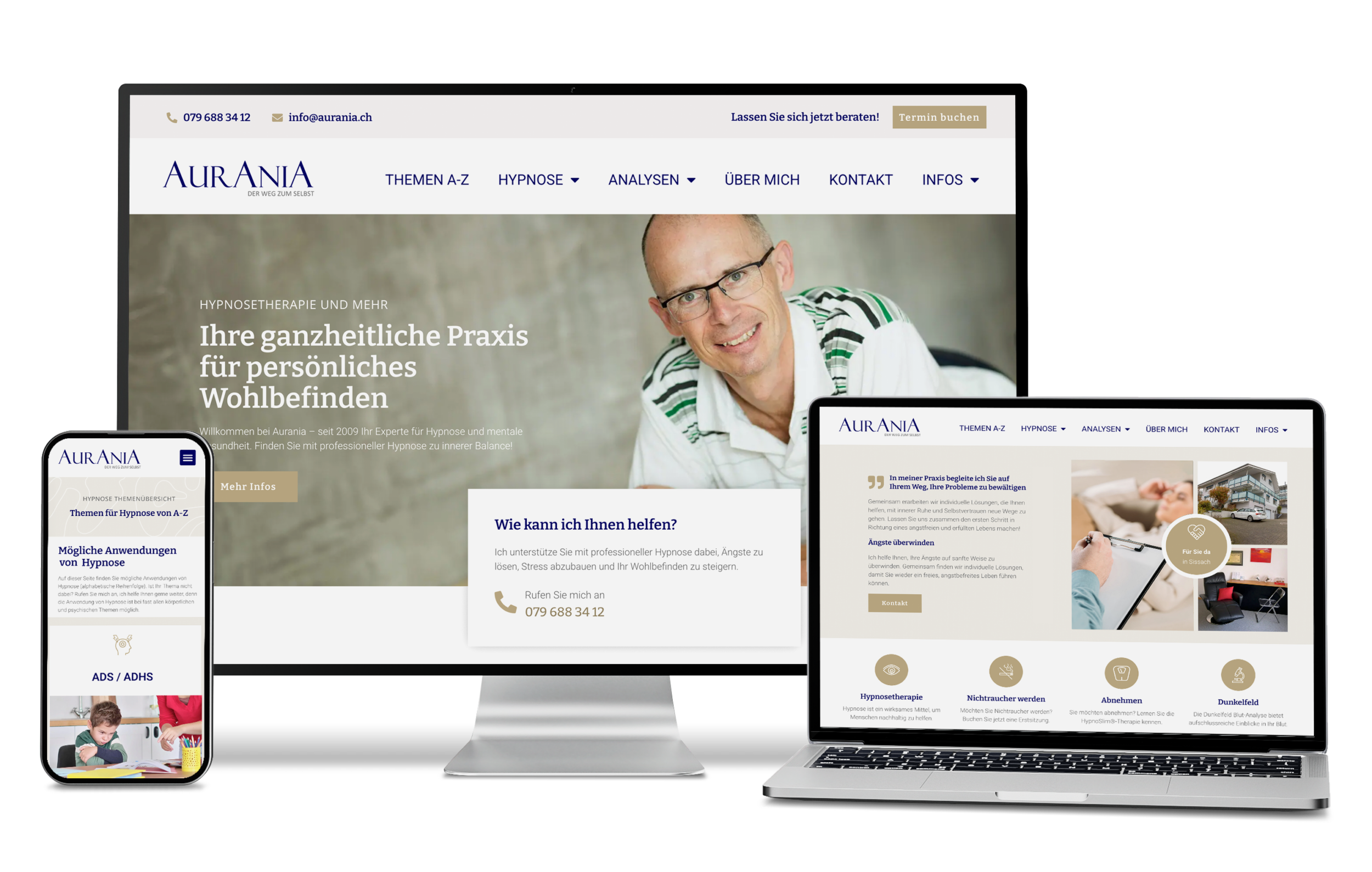 Aurania Praxis Website auf Smartphone, Monitor und Laptop mit Startseite und lächelndem Mann.
